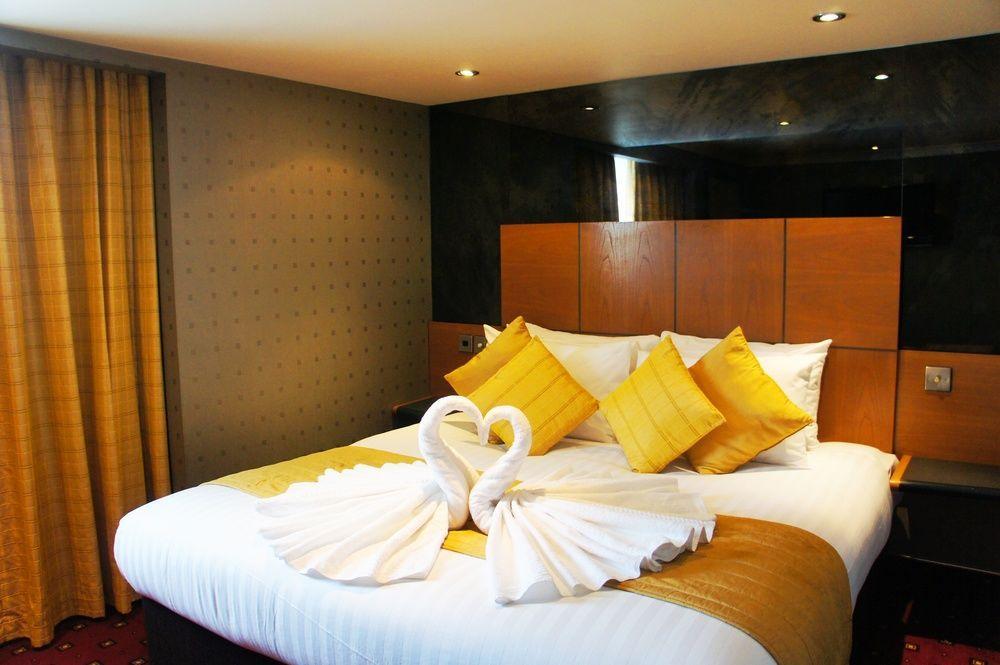 Ramada Hatfield Hatfield  Exterior foto