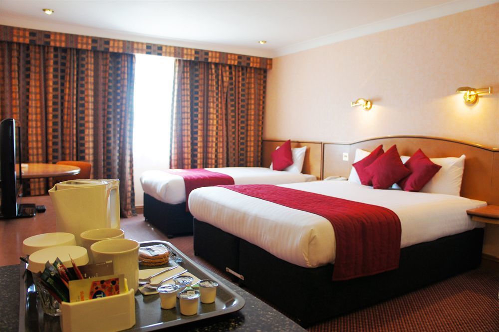 Ramada Hatfield Hatfield  Exterior foto